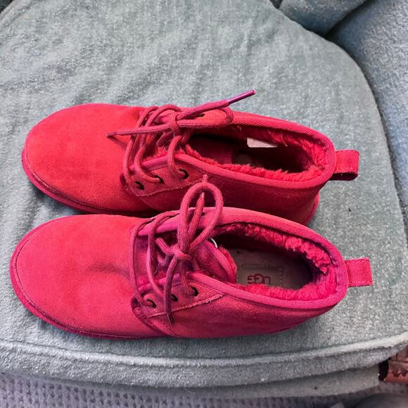 ugg Neumel red chukka boot size M9 - Picture 3 of 7